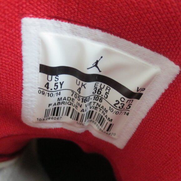 Athletic_Shoes